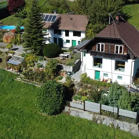 Haus St Peter , Midden In Merengebied Van Karinthie